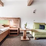 Haus Kapeller * Sankt Jakob in Haus